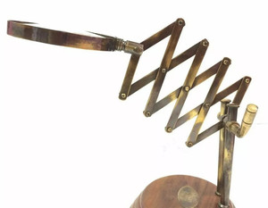 Loupe de bureau moderne du milieu du siècle en laiton avec base en bois, bras réglable pour la lecture et la décoration de bureau - Product Image 3