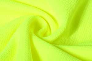 T-shirts en polyester réfléchissants pour hommes, certifiés CE/EU, vêtements de travail haute visibilité pour une sécurité accrue des travailleurs. Durable - Product Image 6
