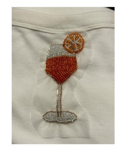 เสื้อยืดปักลูกปัดทำมือสำหรับผู้หญิงและเด็กผู้หญิง ใช้การปักลูกปัดแบบสองด้านที่สามารถเคลื่อนย้ายได้ ผู้ผลิตเสื้อยืดผู้หญิงแบบสั่งทำพิเศษ - Product Image 1