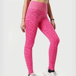 Leggings de sport pour femmes, best-seller OEM, à compression, haute élasticité, effet push-up, respirants, ajustés pour un fessier parfait - Product Image 3