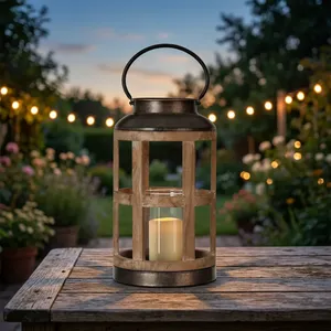 Lanterne cylindrique rustique en bois naturel avec un dessus et une base en métal bronze vieilli et une insert en verre transparent. - Product Image 5