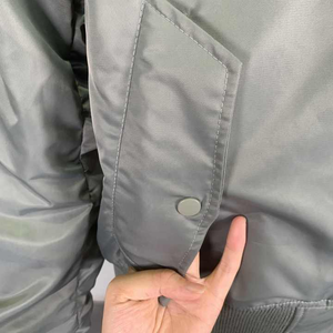 Chaqueta Bomber Gris para Hombre, Color Sólido, Cuello Alto, Cierre de Cremallera, Resistente al Viento, Informal, para Otoño, Material de Poliéster - Product Image 4