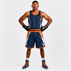 Ensemble de boxe noir et or en polyester, vêtements d'entraînement durables, short et haut avec gants, toutes saisons - Product Image 4