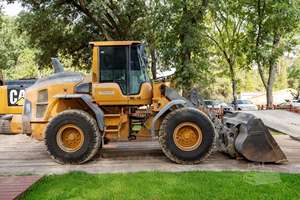 Cargadora de Ruedas Volvo L60H Usada de Alta Calidad con Motor Perkins, Sistema Hidráulico HYDAC, Alta Eficiencia Operativa - Product Image 5