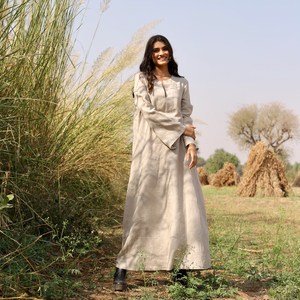 Vestido largo de mezcla de lino y algodón suave para mujer, manga larga, cuello redondo, cómodo y holgado. - Product Image 2