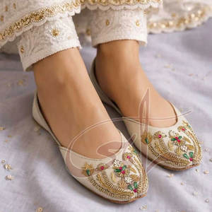 Calzado Khussa Profesional para Mujer, Superventas, MOQ Bajo, Antideslizante, con Estampado, Material Duradero, Marca Privada Personalizable - Product Image 4