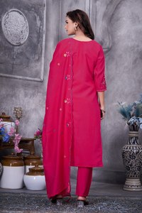 Conjunto de Kurta, Pantalón y Dupatta de Seda Romana para Mujer con Bordado Multihilo y Trabajo Manual |   Colección Boutique - Product Image 3