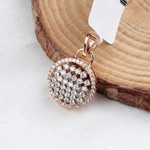 Pendentif Halo Circulaire en Or Rose Massif 14K avec Diamants, Collection Memoria Jewels, Vente en Gros - Product Image 4