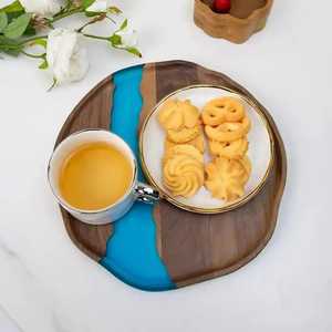 Plateau de service en résine imitation bois, vaisselle artisanale écologique, résistant au lave-vaisselle, idéal pour les mariages - Product Image 5