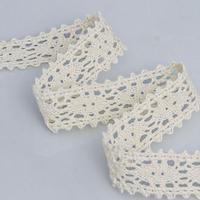 Ruban de dentelle florale ivoire vintage en crochet pour la confection de vêtements, la décoration textile de la maison, les mariages et les loisirs créatifs