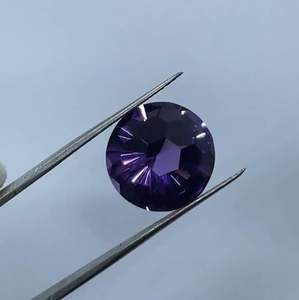 Aigue-marine naturelle polie, taille football, ronde brillante, irisée, violet - Product Image 3