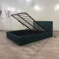 Modernes Luxus-Polsterbett in Kingsize mit hohem Kopfteil und Stauraum