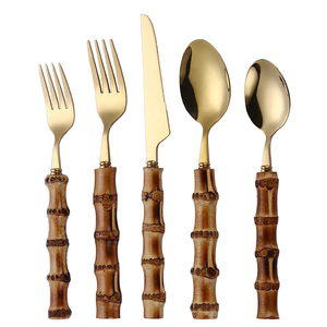 Juego de cubiertos de acero inoxidable chapado en oro con mango de bambú, vajilla de alta calidad, juego de queso - Product Image 1
