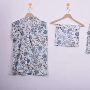 Ensemble de pyjama pour femmes en coton 100% à imprimé floral à manches courtes avec pochette de voyage assortie - Product Image 1