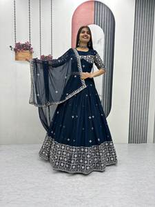 LAHENGA CHOLI DUPATTA de Faux Georgette con Bordado de Lentejuelas - Product Image 2