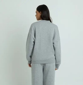 Conjunto Deportivo de Sudadera de Manga Larga y Pantalones Rectos para Mujer, Fabricante de Ropa al por Mayor con Logotipo Personalizado OEM/ODM - Product Image 4
