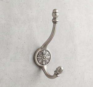Vintage Metal Wall Mount <b>Hook</b> With Flower Pattern Single <b>Hook</b> For Clothing Storage Stylish Home Decor - Product Image 1