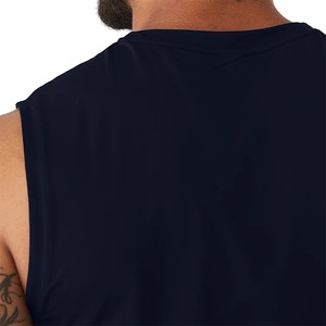 Débardeur pour homme en polyester 100% extensible et respirant de qualité supérieure avec options personnalisables pour l'entraînement et les tenues décontractées - Product Image 3