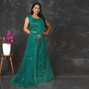 Lehenga Choli Radiant Net con Bordado Intrincado, Falda Acampanada, Blusa Elegante y Dupatta Transparente para Bodas, Diwali, Playa y Fiestas - Product Image 4