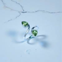 Bagues en argent sterling 925 avec pierres précieuses péridot vertes facettées, design unique