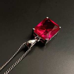 Collar Mia con Rubí Rectangular en Plata de Ley, Colgante de Rubí como Piedra de Nacimiento de Julio, Regalo de Cumpleaños o Aniversario para Mujer - Product Image 6