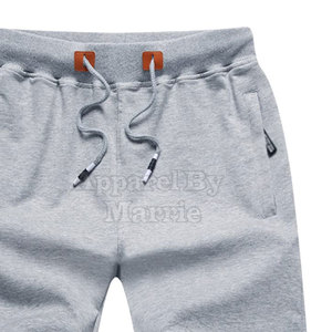 Pantalones Cortos Ligeros de Corte Holgado para Hombre, Hechos con Tela Suave y Transpirable, Ideales para Días de Verano con un Estilo Moderno y Elegante - Product Image 3