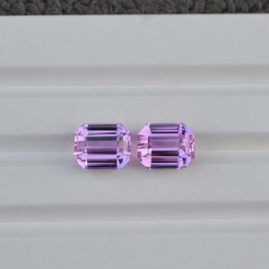 พลอยคุนไซต์สีชมพูธรรมชาติทรงแปดเหลี่ยมเจียระไนอย่างดี คู่ที่เข้ากัน คุณภาพสูง ความใสสูง สำหรับทำต่างหู จากผู้ค้าส่ง ได้รับการรับรองจาก IGI - Product Image 1