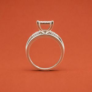 Anillo de plata S925 con diamantes de moissanita talla baguette y redondos para mujer - Product Image 4