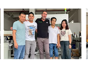 เครื่องพิมพ์หน้าจอเรียบอัตโนมัติแบบ HH-6075, กระดาษโลหะพลาสติกเคลื่อนที่บนโต๊ะซ้าย-ขวาการพิมพ์ท่อสภาพใหม่220V - Product Image 2