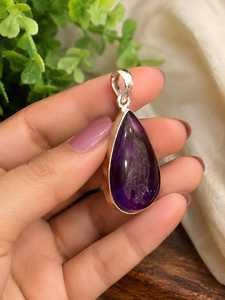 Colgante de Amatista Púrpura Natural, Chapado en Oro, Joyería de Alta Calidad para Bodas, Unisex, Venta al Por Mayor - Product Image 1