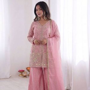 Ensemble haut et palazzo en soie pure Fendy brodée avec dupatta, tenue de soirée de créateur, vêtements ethniques pour femmes - Product Image 3