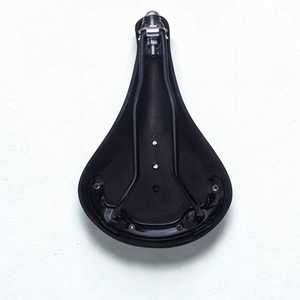 Sillín de Cuero Vintage M.A Leathers B17 con Remaches Negros, Rieles Dobles de Acero, Cojín Confortable y Ligero para Ciclismo de Carretera/MTB - Product Image 3