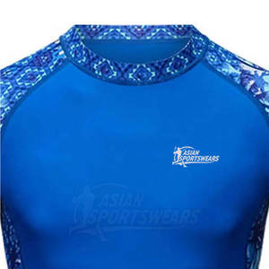 Camiseta de protección UV ecológica, hecha con tela reciclada, sostenible, para verano, para actividades al aire libre, para hombre. - Product Image 3