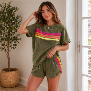 ชุดเซ็ตสองชิ้นลายรุ้งแบบลูกไม้สไตล์วินเทจ เสื้อยืดโอเวอร์ไซส์ กางเกงขาสั้นลำลอง ทันสมัย เสื้อตัวยาว - Product Image 4