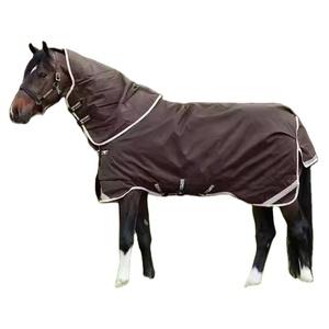Tapis de cheval imperméable 1200D de haute qualité pour l'hiver avec tissu respirant et couverture de course de chevaux blanche élégante - Product Image 1