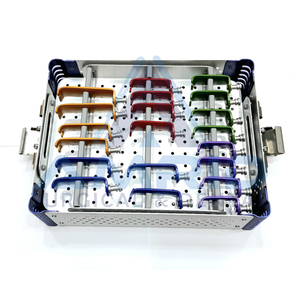 Kit complet de chirurgie vertébrale : instruments de rétraction cervicaux Clear Line Superior - Product Image 4