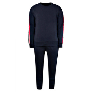 Conjunto Deportivo Unisex Negro de Manga Larga con Cuello Redondo, Sudadera y Pantalones de Poliéster de Color Sólido, Corte Regular, Ropa Deportiva para Otoño - Product Image 1