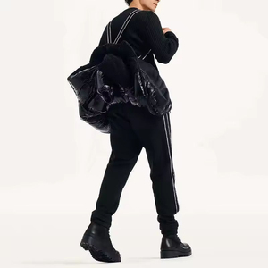 Veste bomber d'hiver imperméable et coupe-vent pour homme, personnalisée, avec capuche en tissu laine/polyester et fermeture éclair - Product Image 3