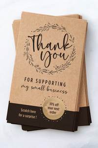 Étiquette volante en papier écologique personnalisée avec logo de marque en relief ou en creux, et étiquettes imprimées pour vêtements - Product Image 4