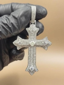 Colgante de Cruz con Diamantes Moissanite VVS, Colgante de Fe Cristiana, Joyería Religiosa, Colgante de Plata 925, Regalos de Comunicación - Product Image 5