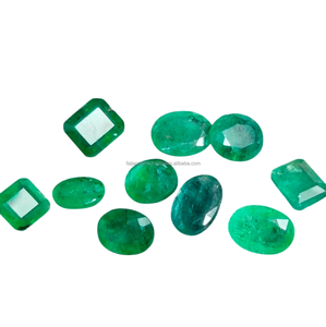 Cabujón de piedras preciosas sueltas de Esmeralda natural, forma de mezcla pulida, cabujón de cristal de todos los tamaños para la fabricación de colgantes de joyería, piedras preciosas - Product Image 1