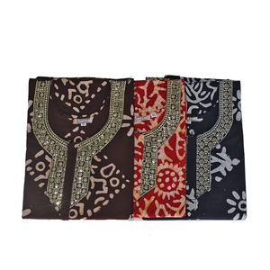 Peignoirs grande taille vêtements de nuit en ligne doux, élégants et à la mode offrent une gamme variée d'options pour répondre à vos préférences - Product Image 1