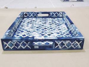 Plateau de service artisanal de style vintage en os bleu incrusté, plateau de service marocain |   Décor de service floral géométrique en os incrusté pour coiffeuse - Product Image 5