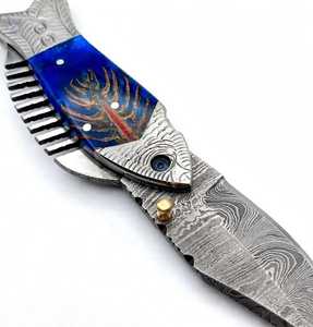 Cuchillo Plegable de Acero de Damasco Hecho a Mano por Iron Crown Forge, Diseño de Pez, Hoja Deslizante de 18 cm, Azul - Product Image 4
