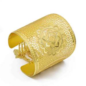 สร้อยข้อมือทองเหลืองชุบทอง14K 18K 24K สำหรับผู้หญิงกำไลข้อมือดีไซน์ลายดอกไม้ - Product Image 2