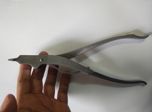 Source d'alimentation manuelle d'outil de retrait d'épandeur de fonte à trois broches d'acier inoxydable de 9 pouces - Product Image 6