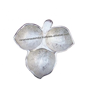 Plateau élégant en argent plaqué avec trois compartiments, parfait pour servir des fruits secs, des bonbons, des collations et des fruits à la maison, meilleur prix - Product Image 1