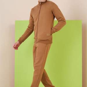 Conjunto de Sudadera con Capucha y Pantalones Deportivos Personalizados 100% Poliéster Algodón con Logotipo, Ropa Deportiva Informal para Hombre, Fabricante OEM ODM - Product Image 4