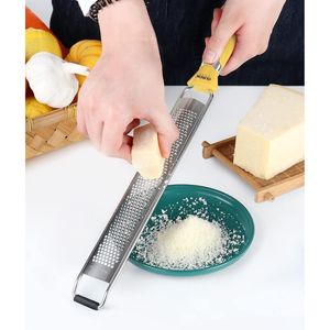 Rallador de Queso Manual de Acero Inoxidable para Cocina, Rallador de Limón, Queso Parmesano, Chocolate, Coco, Nuez Mosqueta y Cítricos - Product Image 2
