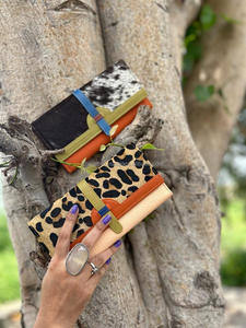 Vrais cheveux recyclés faits à la main sur la peau fourrure cuir femmes pochette élégant trapu arc-en-ciel couleur multi-usage sac à main ATM porte-carte portefeuilles - Product Image 2